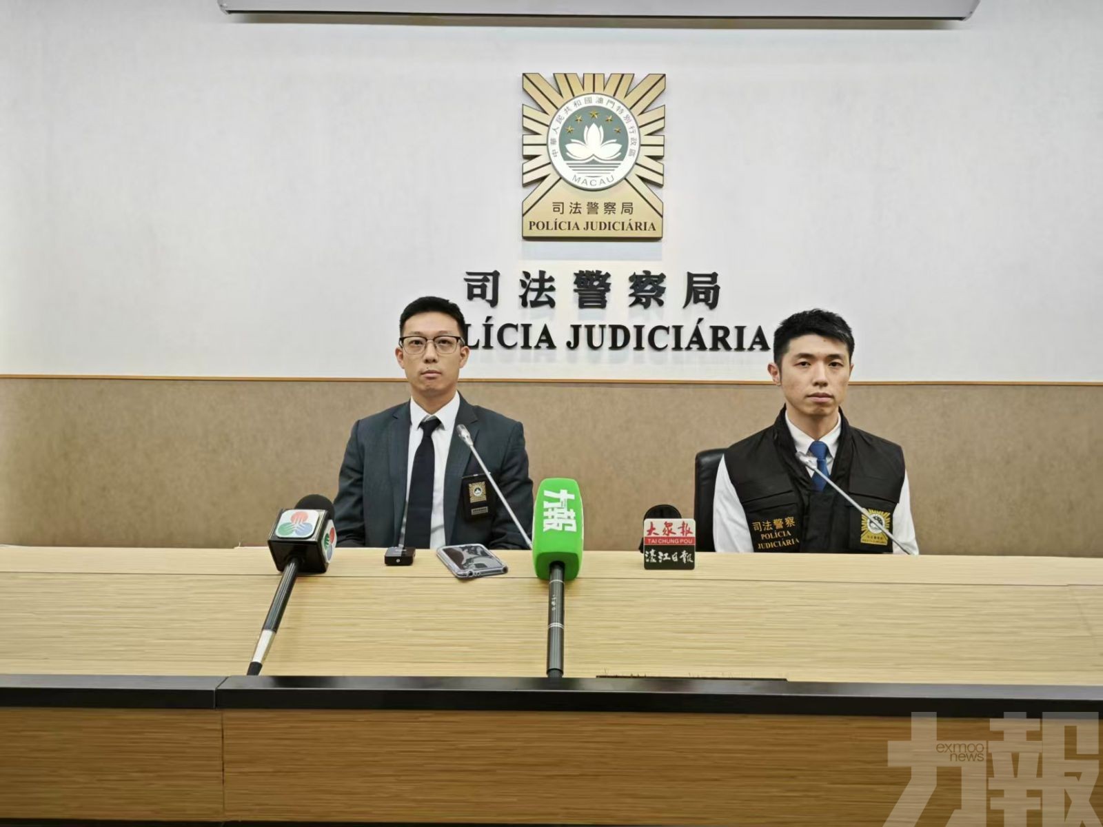 司警刑事偵查員工作時被毆打搶劫